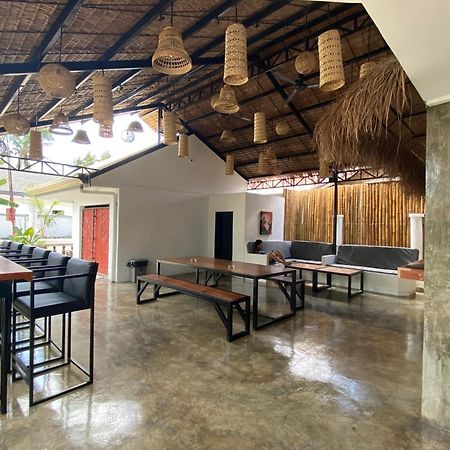 Wild Monkeys Hostel Moalboal Εξωτερικό φωτογραφία